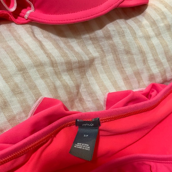 NWOT Aerie Hot Pink Ruffle Swimsuit, size small bottoms/34B top - Picture 2 of 3